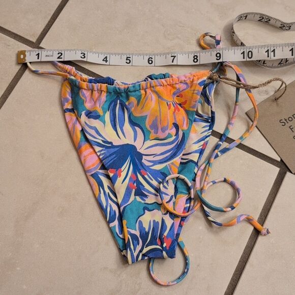 NWT Stone Fox Swim SET Lele Top and River Bottom Tropical Lily Blue Revolve - Picture 9 of 15